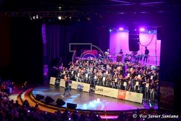 Acto de presentación de la murga teldense Los Nietos de Sarymanchez en el Teatro Víctor Jara de Vecindario (Foto Francisco Javier Santana)